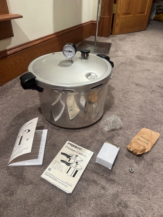 Presto 16 Qt. Pressure Canner & Cooker Pot